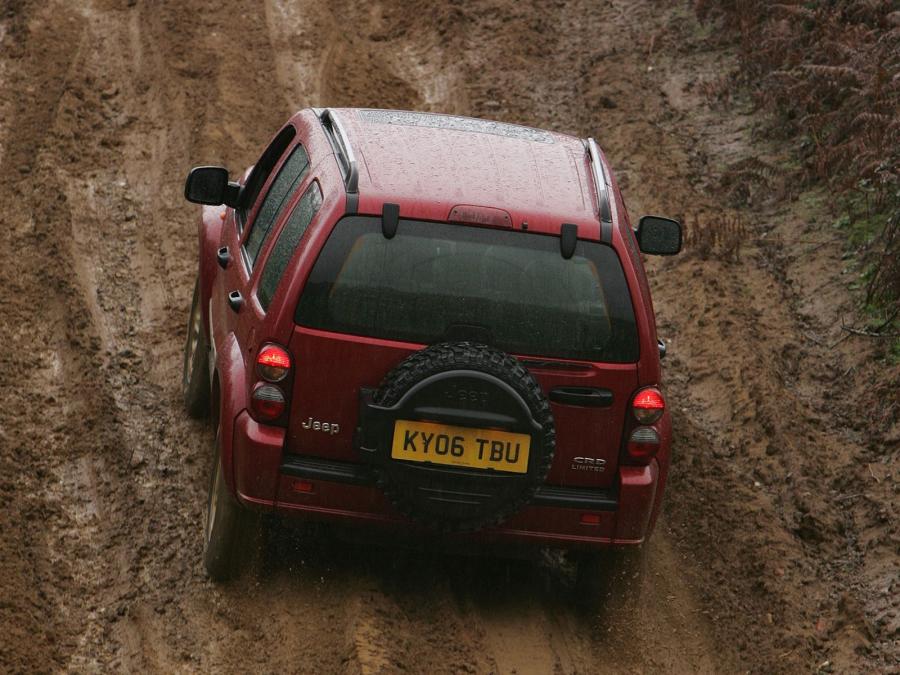  Jeep Cherokee Limited 2005 года  (UK) (фото 3 из 30)